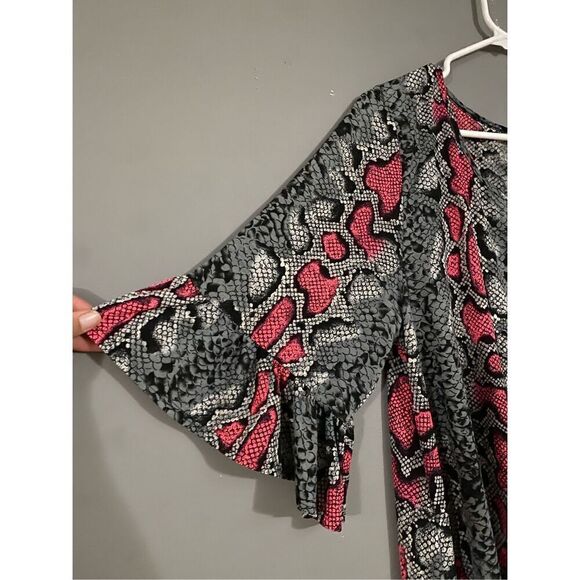 Boutique Red Pink Snake Print 3/4 Flutter Sleeve Dress With Pockets 2X - Picture 3 of 6